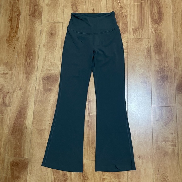 Lululemon Women Align Flare HR Gray Pant Sz 6 New without Tag - Picture 1 of 7